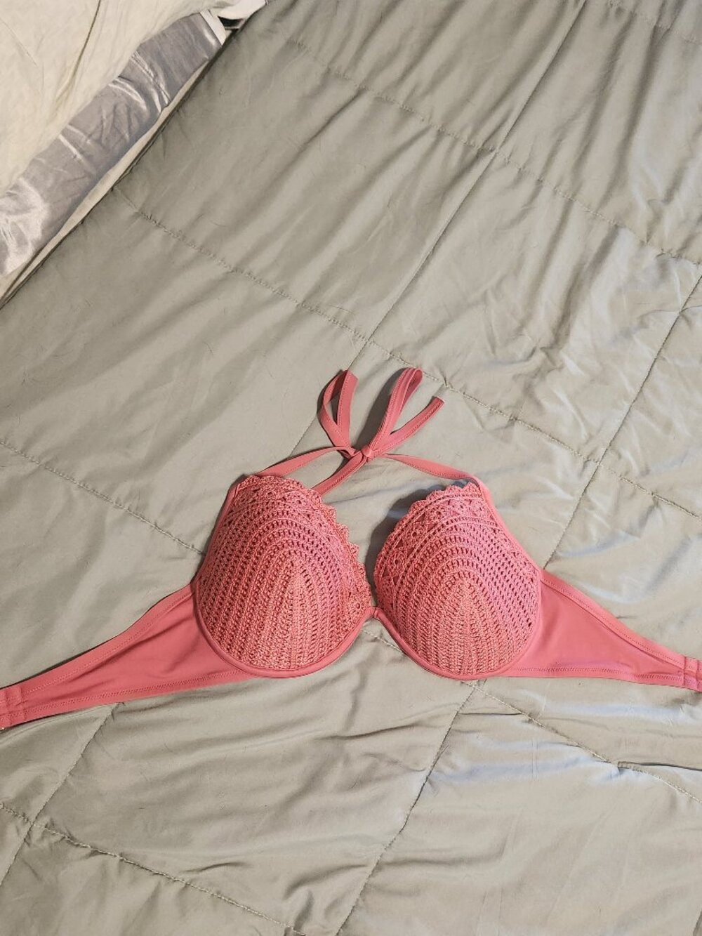 Shade & Shore Crochet  Bikini Top 38DD Underwire Padded Halter Mauve Pink